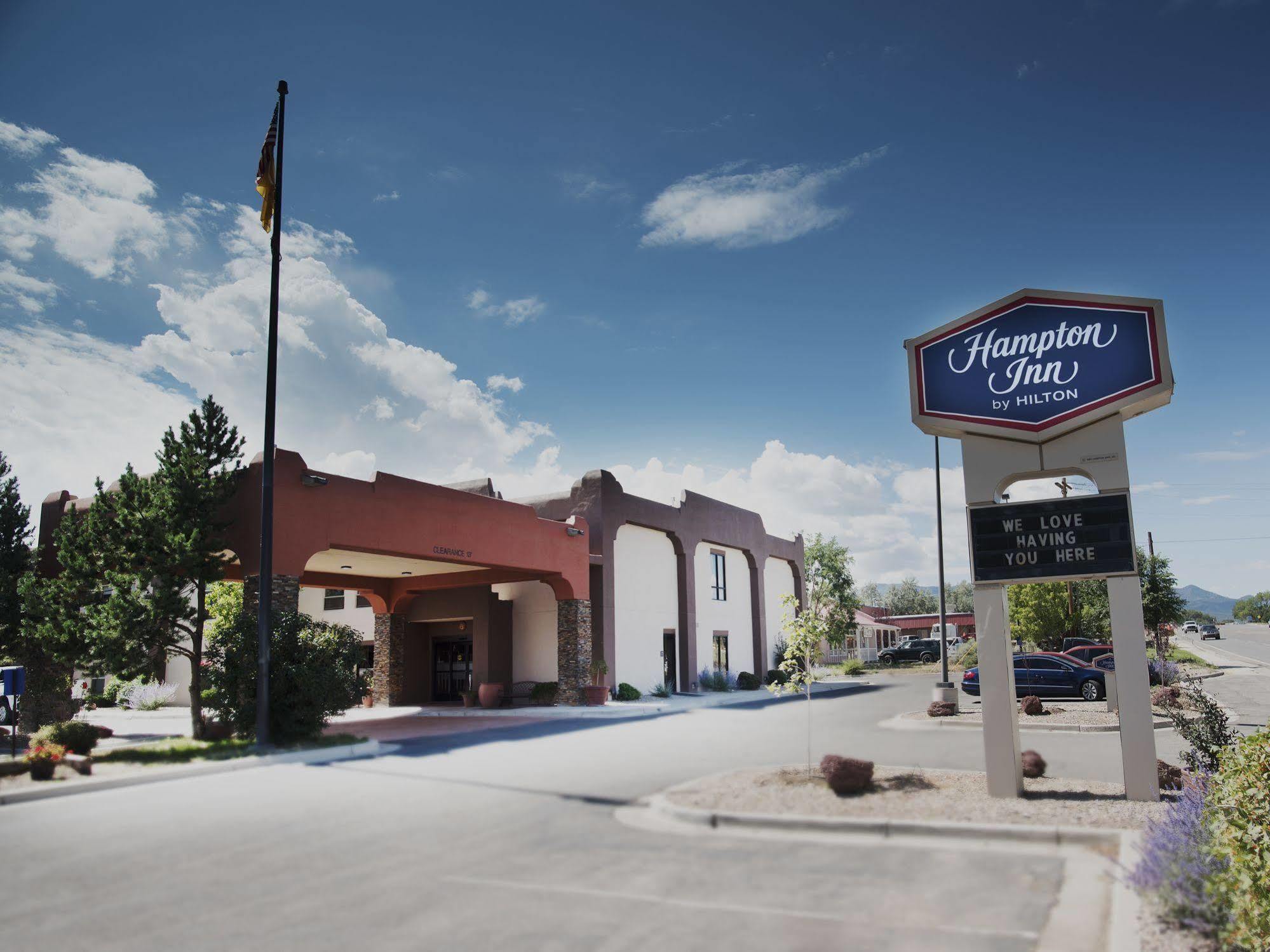 Hampton Inn Taos Exterior foto